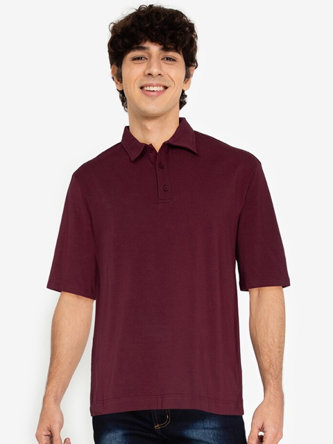 

ZALORA BASICS Men Magenta Polo Collar T-shirt