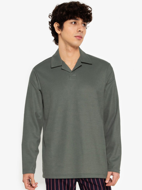 

ZALORA BASICS Men Olive Green Polo Collar T-shirt