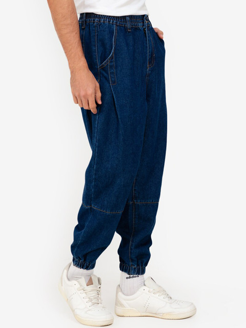 

ZALORA BASICS Men Blue Relaxed Fit Carrot Denim Joggers