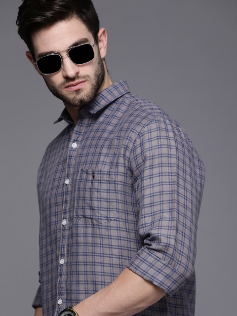 

Louis Philippe Jeans Men Grey Slim Fit Checked Casual Shirt