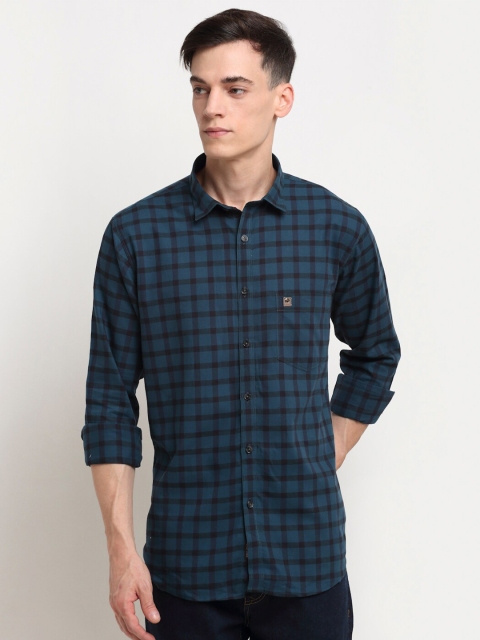 

La Mode Men Blue Slim Fit Checked Casual Shirt