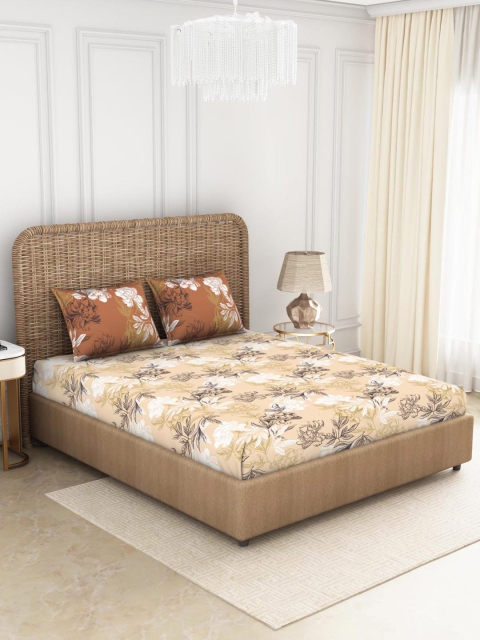 

SPACES Orange & White Floral 180 TC King Bedsheet with 2 Pillow Covers