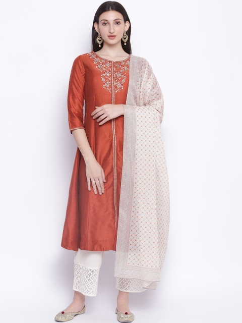 

IMARA Women Rust & White Ethnic Motifs Yoke Design Thread Work Kurta