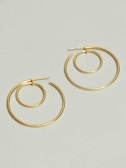 

Pipa Bella Gold-Toned Circular Hoop Earrings