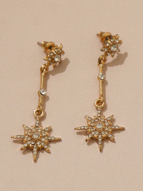 

Pipa Bella Gold-Toned & White Star Shaped Drop Earrings