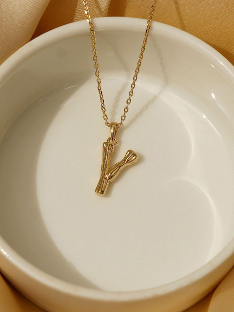 

Pipa Bella Gold-Plated Y Initial Pendant With Chain
