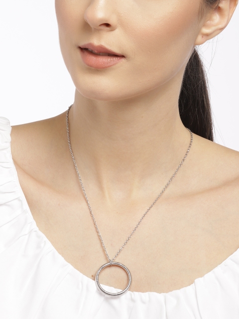 

Pipa Bella Silver-Toned Simple Ring Necklace