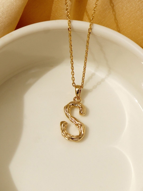 

Pipa Bella Gold-Plated S Initial Pendant With Chain