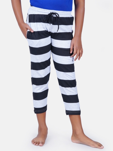 

SEYBIL Girls Grey Melange & White Striped Capris