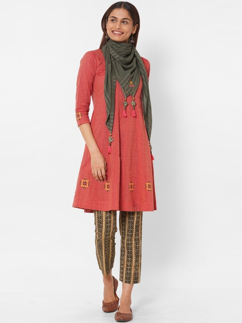 

KAMI KUBI Woman Peach kalamkari Printed Pure Cotton Kurta with Trousers