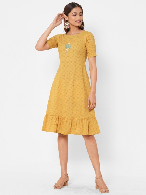 

KAMI KUBI Yellow Dress