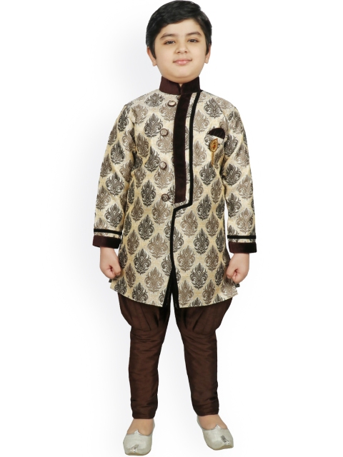 

SG YUVRAJ Boys Black Ethnic Motifs Raw Silk Kurta with Pyjamas