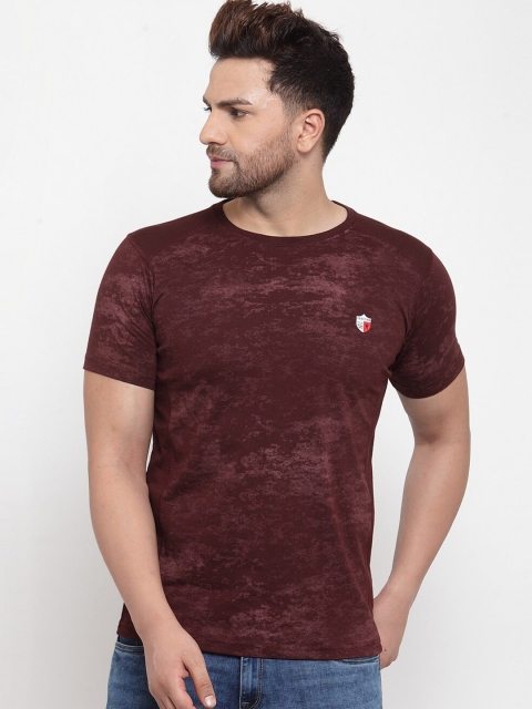 

VENITIAN Men Maroon Printed Slim Fit T-shirt