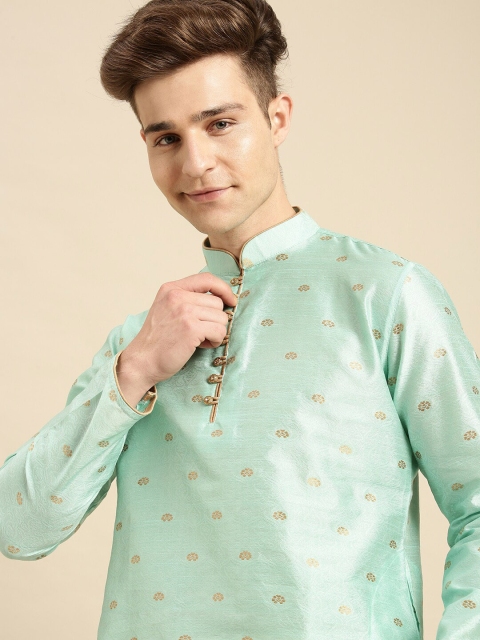 

Sanwara Men Green Embroidered Kurta