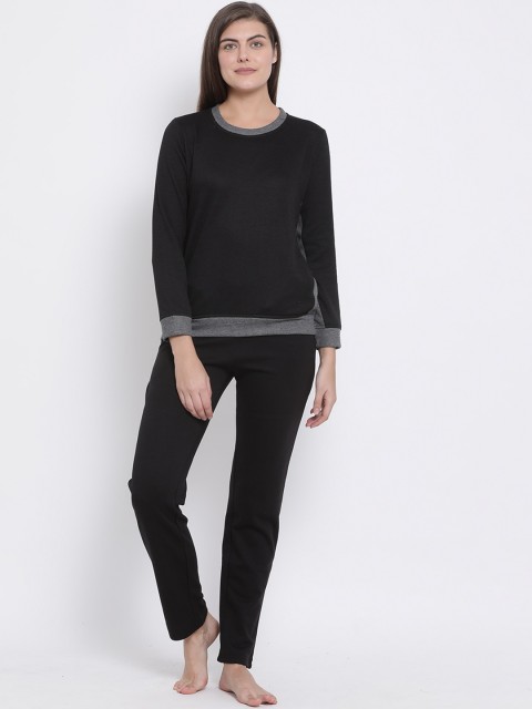 

Kanvin Women Black & Grey Solid Fleece Night suit