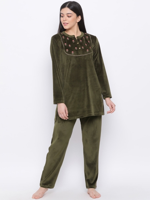 

Kanvin Women Green & Pink Night suit