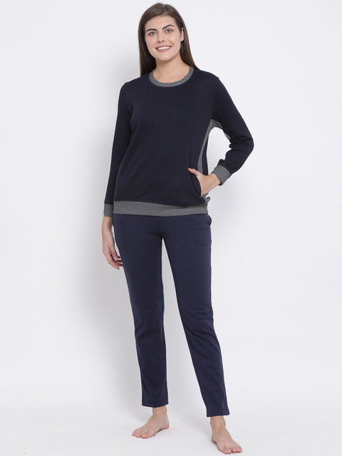 

Kanvin Women Navy & Grey Solid Fleece Night suit, Navy blue
