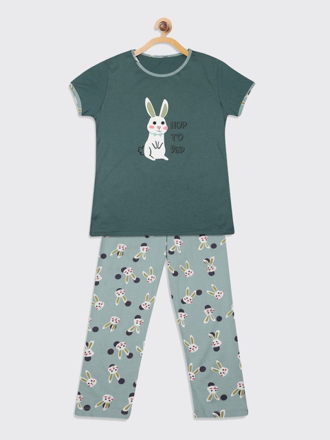 

Kanvin Girls Green & White Printed Night suit