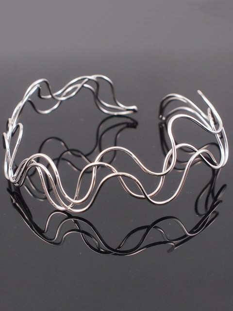 

Vembley Silver-Plated Electric Love Necklace