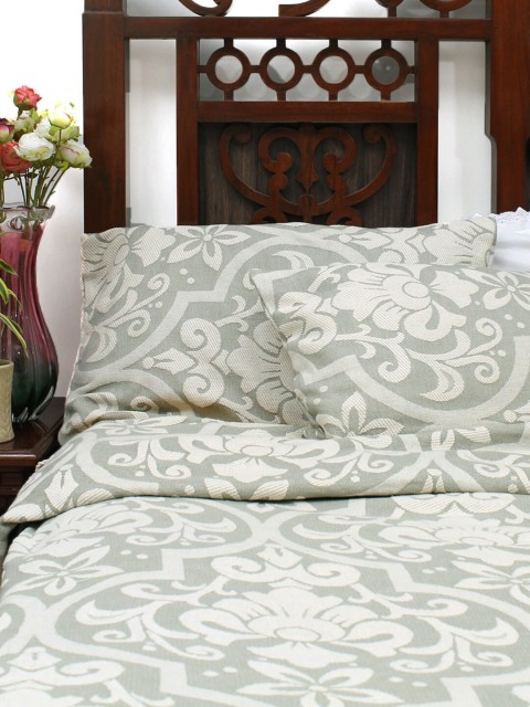 

AVI Living Green & White Self-Design Cotton Double King Bed Cover With 2 Pillow Covers