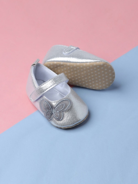 

POPLINS Kids Silver-Toned Solid Cotton Booties
