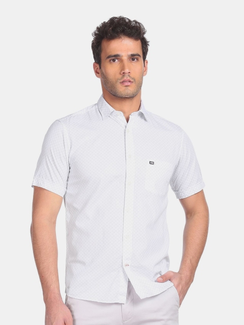 

Arrow Men White Printed Cotton Casual Shirt