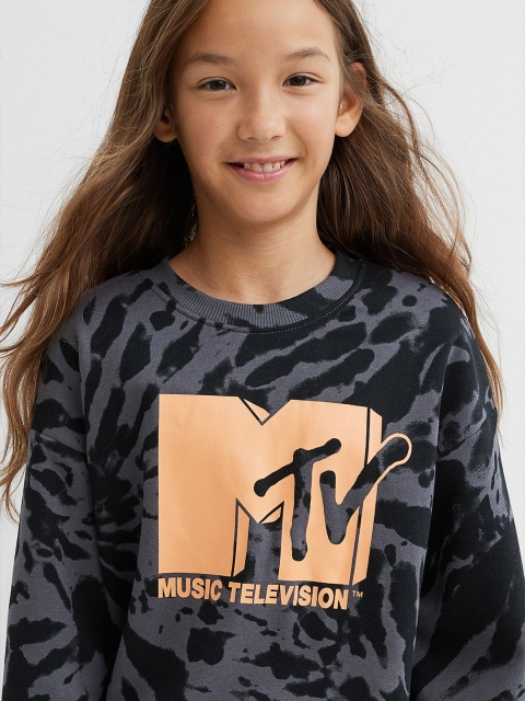 

H&M Girls Grey & Black Oversized Printed Sweatshirt