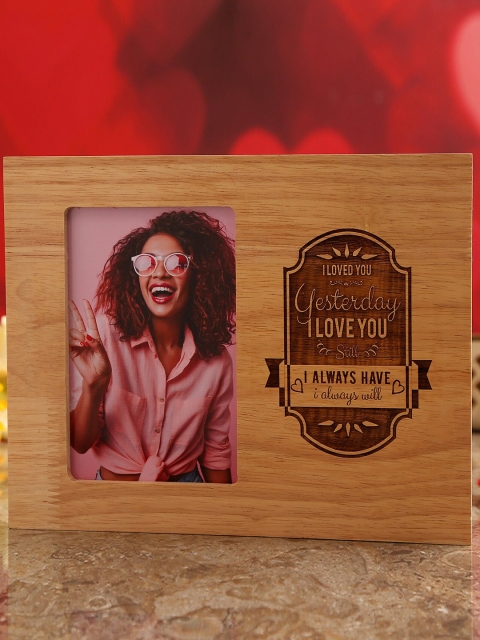 

Ferns N Petals Beige & Brown Solid Wooden Photo Frame