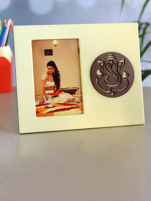 

Ferns N Petals Multicolor Ganesha Patterned Table Photo Frame, Multi