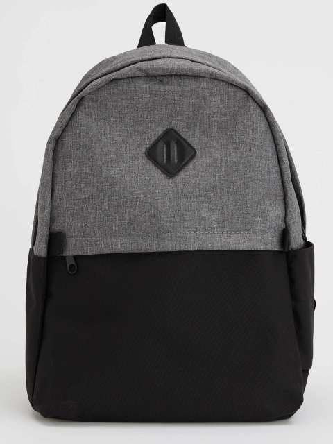 

DeFacto Men Grey Melange & Black Colourblocked Backpack