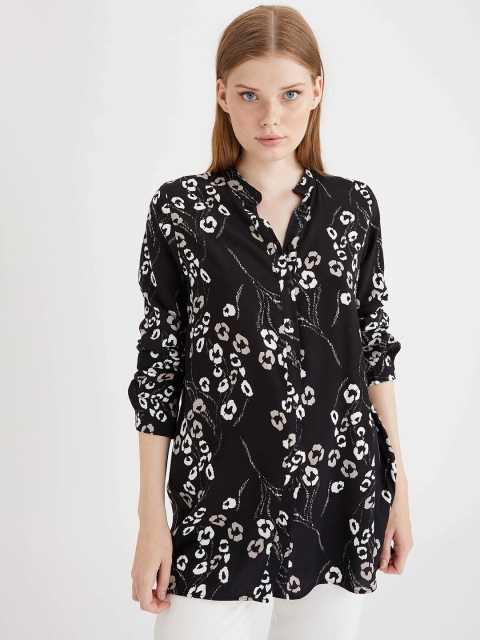 

DeFacto Women Black Floral Printed Casual Shirt
