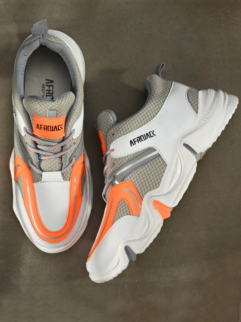 

AfroJack Men Grey Colourblocked Sneakers