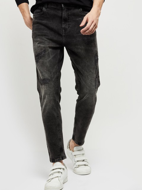 

max Men Black Slim Fit Mildly Distressed Heavy Fade Jeans