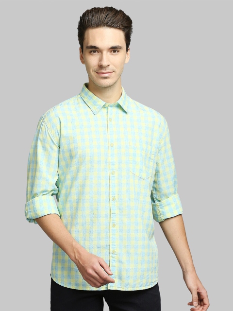 

Parx Men Green Slim Fit Checked Casual Shirt