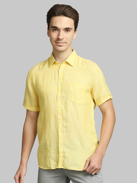 

Parx Men Yellow Slim Fit Casual Shirt