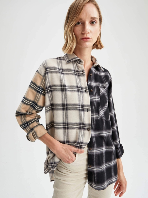 

DeFacto Women Beige & Black Colourblocked Checked Casual Shirt