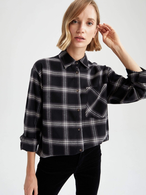 

DeFacto Women Black & White Tartan Checked Casual Shirt