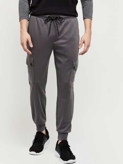

max Men Grey Solid Joggers