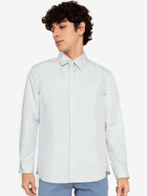 

ZALORA BASICS Men Green Printed Classic Collar Pure Cotton Casual Shirt