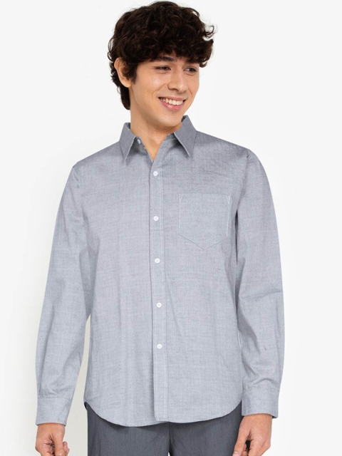 

ZALORA BASICS Men Grey Weave Pattern Casual Shirt