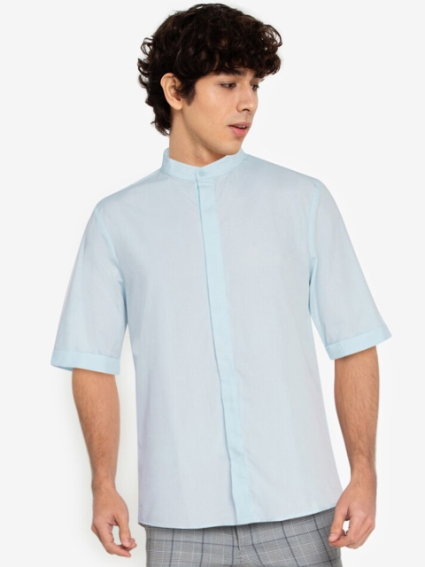 

ZALORA BASICS Men Blue Semi Sheer Pure Cotton Casual Shirt