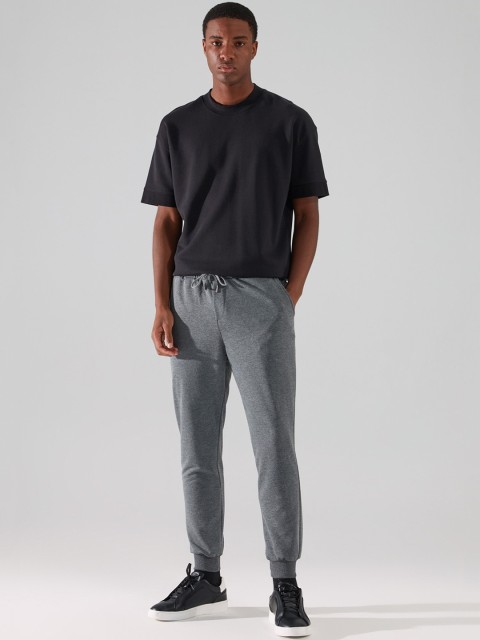 

Trendyol Men Grey Melange Solid Joggers