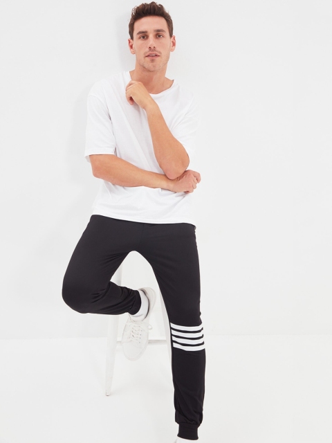 

Trendyol Men Black Solid Joggers