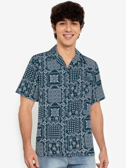 

ZALORA BASICS Men Blue Printed Casual Shirt