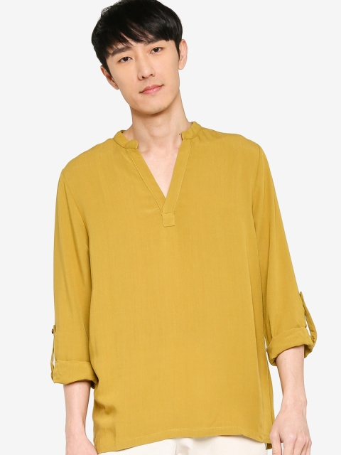 

ZALORA BASICS Men Yellow Casual Shirt