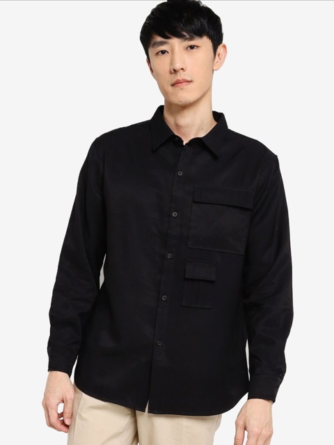 

ZALORA BASICS Men Black Duo Pocket Casual Shirt