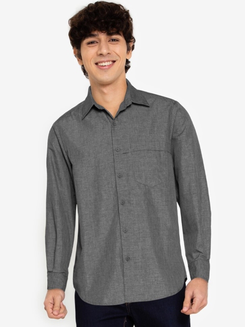 

ZALORA BASICS Men Grey Chest Strap Pure Cotton Casual Shirt