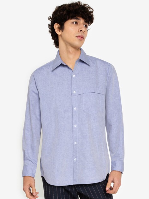 

ZALORA BASICS Men Blue Chest Strap Pure Cotton Casual Shirt