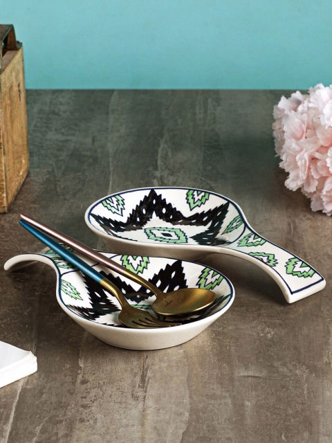 

VarEesha Set of 2 Green & Black Ceramic Spoon Rests