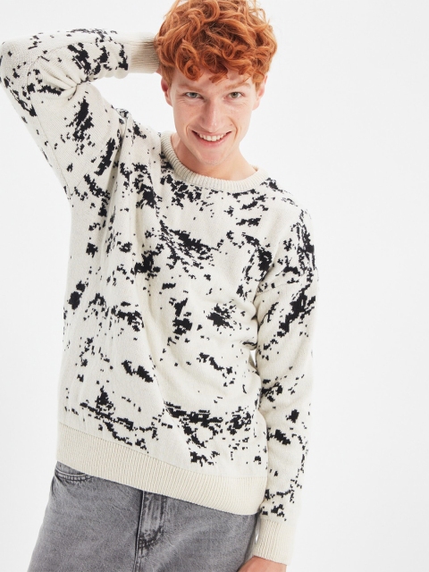 

Trendyol Men White & Black Printed Pullover